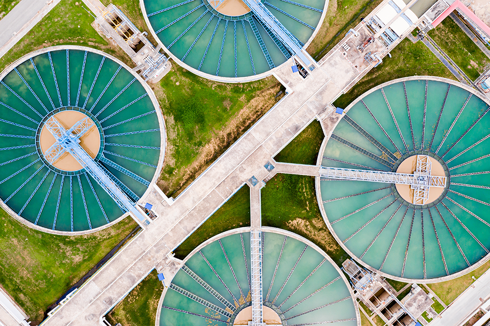 Wasseraufbereitungsanlage aus der Vogelperspektive