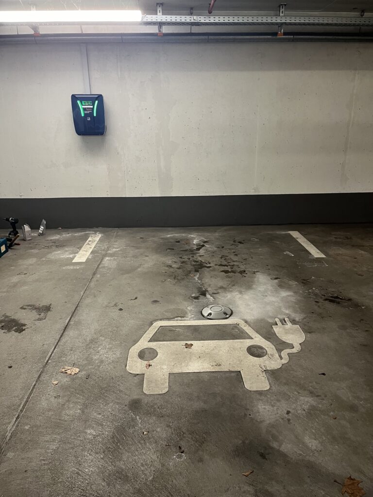 Parkplatzsensor in einem Parkhaus